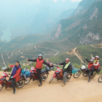 Aventura en grupo privado en Ha Giang Loop en Español