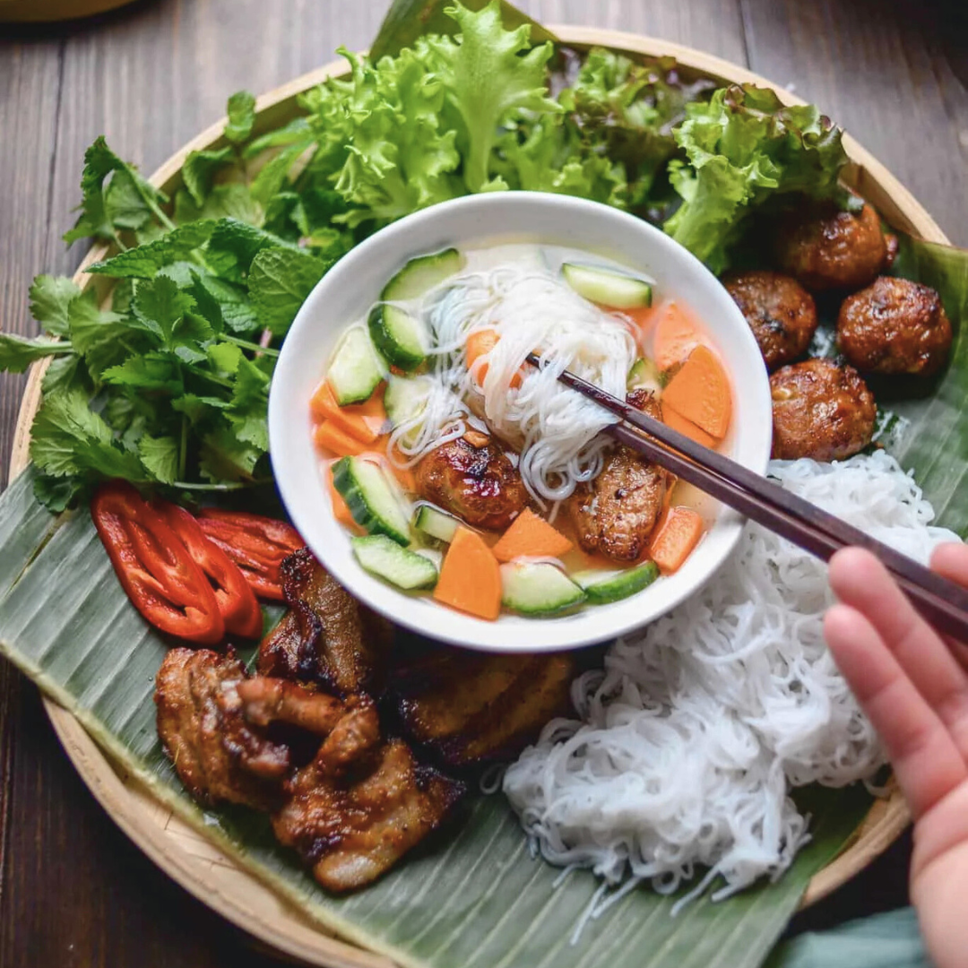 Comer en Hanoi vietnamxplorer