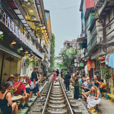 Hanoi train track coffe