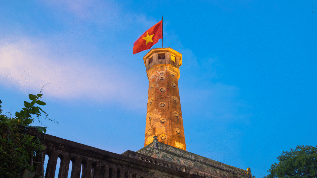 Primeras miradas, primeros sabores y el inicio de una aventura compartida en la capital de Vietnam.